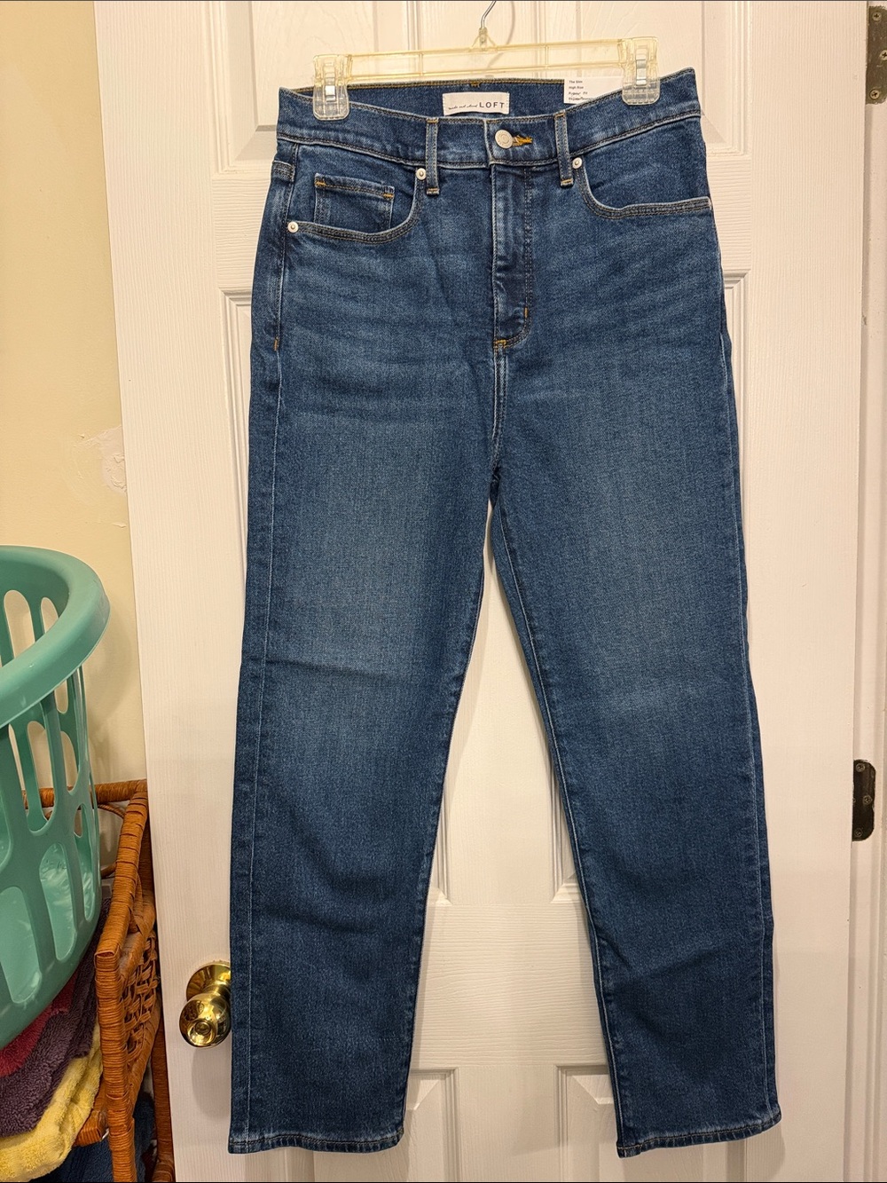 LOFT “The Slim” High-Rise Straight Jeans - size 27 (4).  NWT
